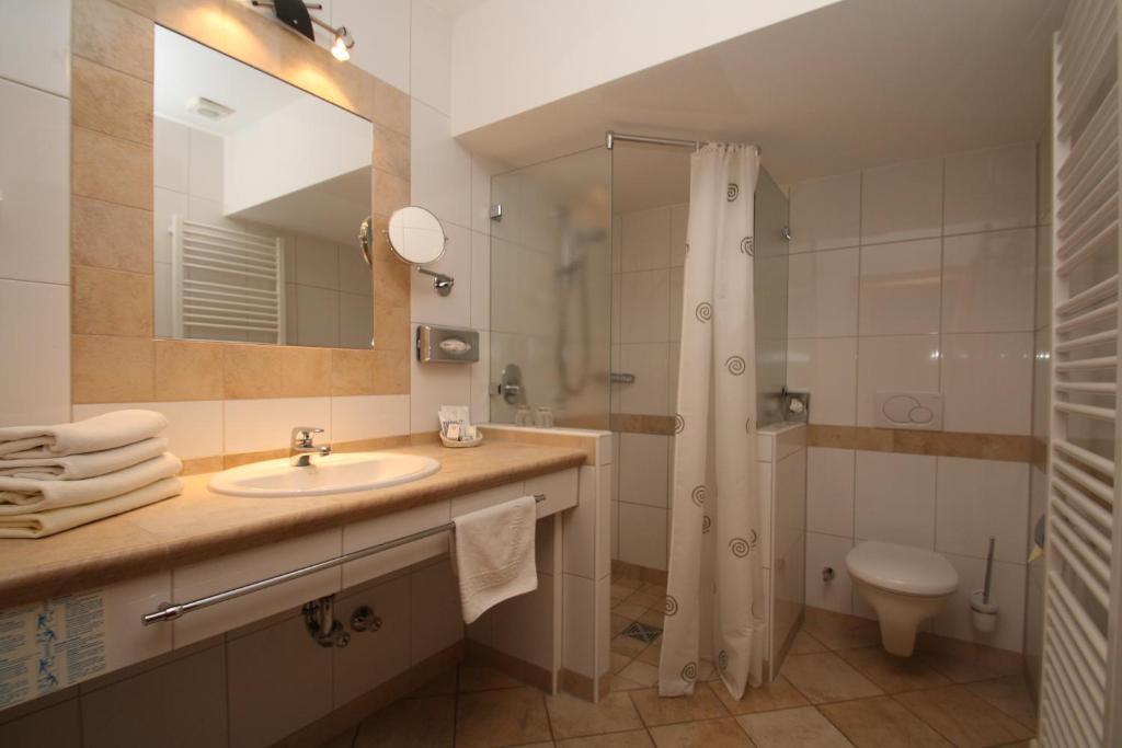 Hotel-Restaurant Gasthaus Bonimeier Niedergottsau Pokoj fotografie